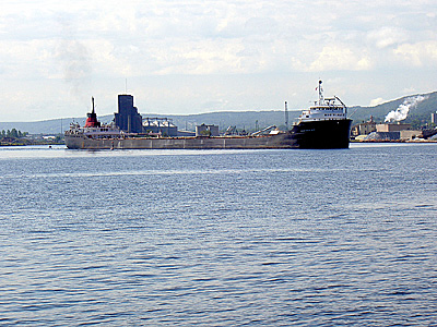 Montrealais turns to starboard around buoy