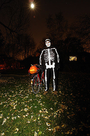 Veloskeleton with bike