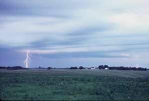 Lightning near Mingo, Iowa